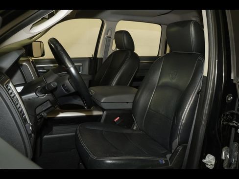 Used 2019 RAM 1500 Big Horn AWD/4WD image 2