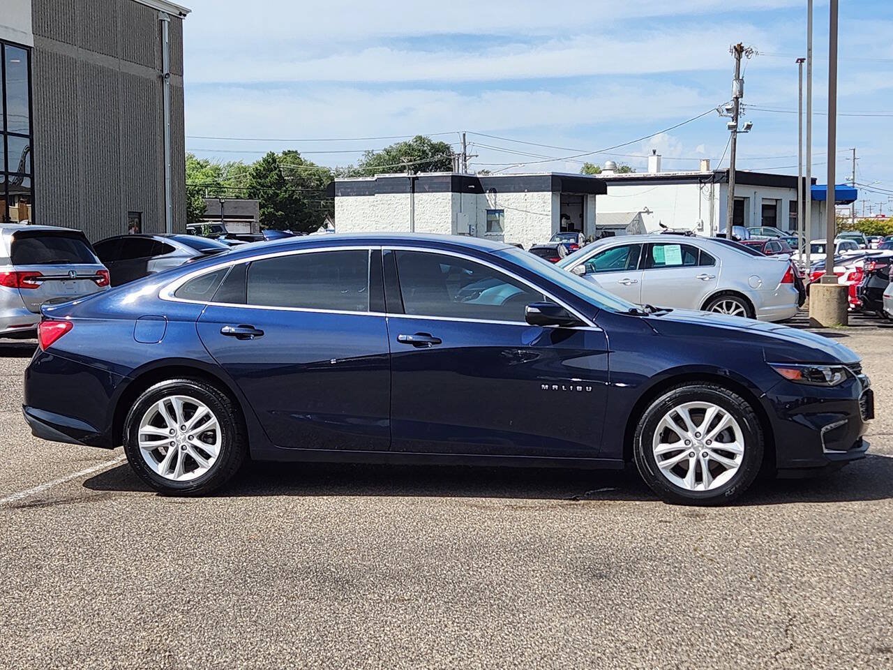 Used 2018 Chevrolet Malibu LT FWD image 11