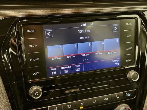 Used 2020 Volkswagen Passat 2.0T R-Line FWD image 21