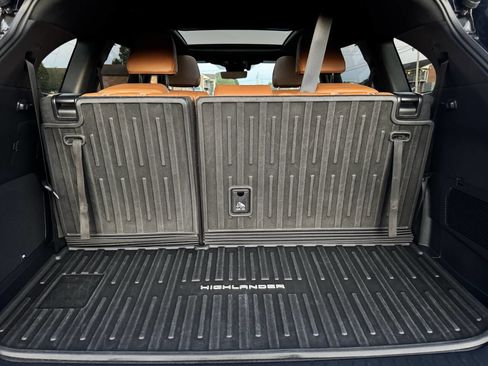 Used 2021 Toyota Highlander Platinum image 23