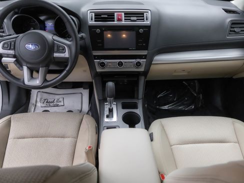 Used 2017 Subaru Outback 2.5i Premium image 31