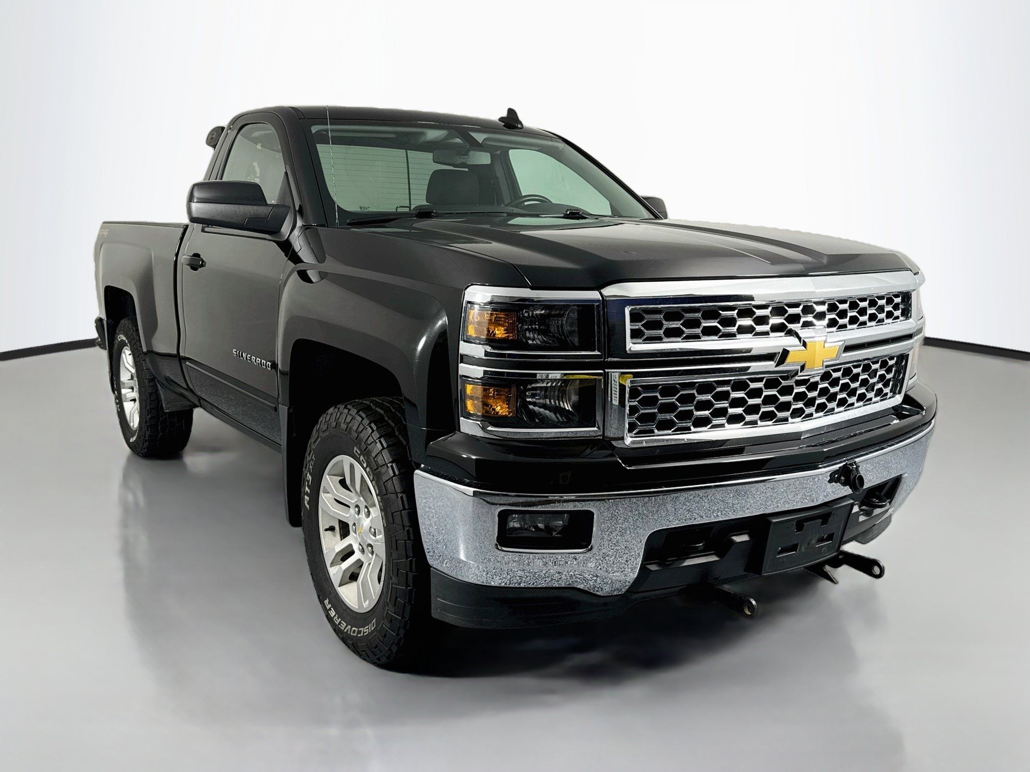 Used 2015 Chevrolet Silverado 1500 LT w/ LT Convenience Package AWD/4WD image 3