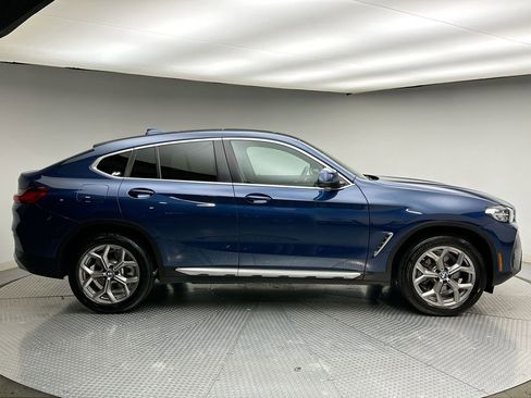 Used 2025 BMW X4 xDrive30i image 4
