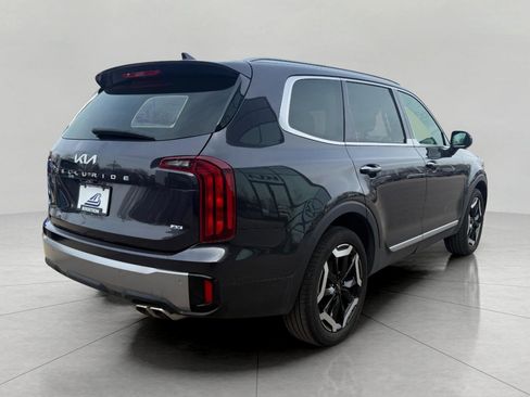 Used 2025 Kia Telluride S image 12