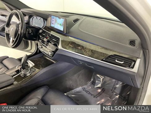 Used 2018 BMW 530i xDrive AWD/4WD image 30