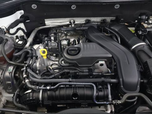 Used 2023 Volkswagen Taos SE image 27