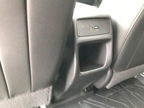 Certified 2025 Chevrolet Trax RS w/ Sunroof Package image 19