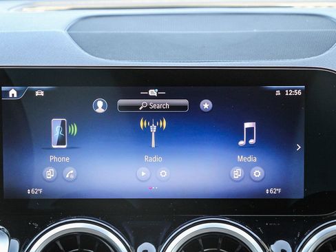 Used 2025 Mercedes-Benz GLB 250 4MATIC image 15