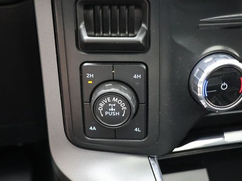 Used 2022 Ford F150 Lariat w/ Equipment Group 501A Mid image 29