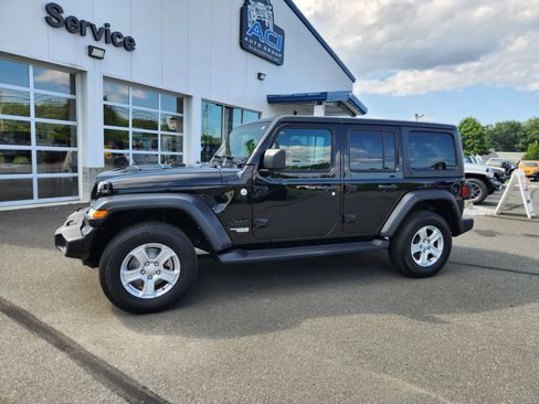 Used 2021 Jeep Wrangler Unlimited Sport image 7