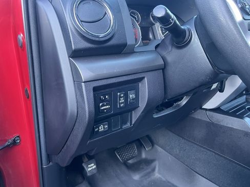Used 2016 Toyota Tundra SR5 image 10