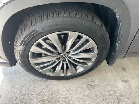Used 2021 Toyota Highlander Platinum AWD/4WD image 10
