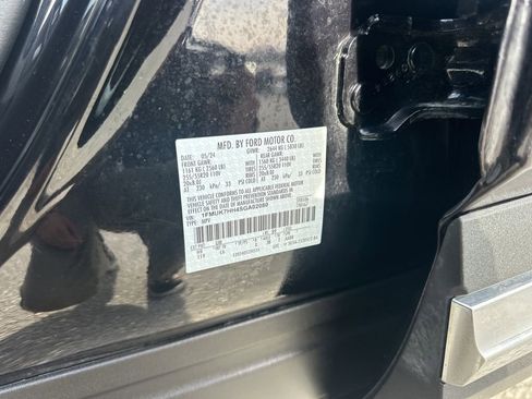 Used 2025 Ford Explorer Platinum image 40