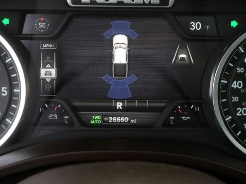 Used 2025 RAM 1500 Laramie image 39