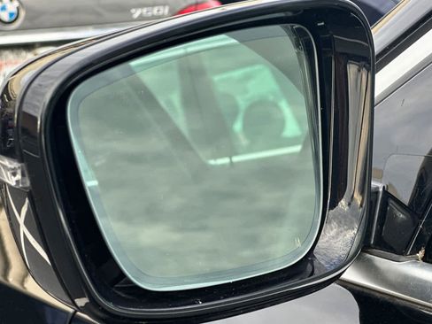 Certified 2022 BMW 330i Sedan w/ Convenience Package image 12