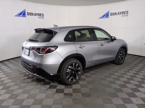 New 2026 Honda HR-V EX-L image 5