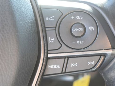 Used 2021 Toyota Camry SE image 20