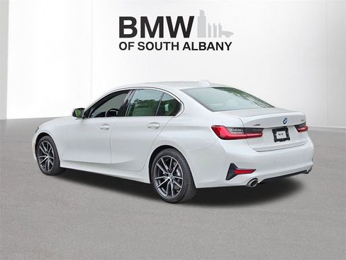 Certified 2022 BMW 330i xDrive Sedan w/ Premium Package 2 image 5