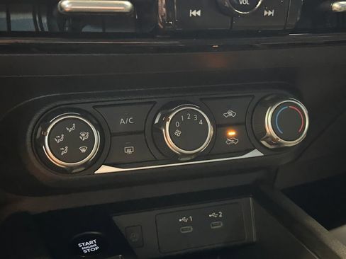 Used 2025 Nissan Kicks SV FWD image 15