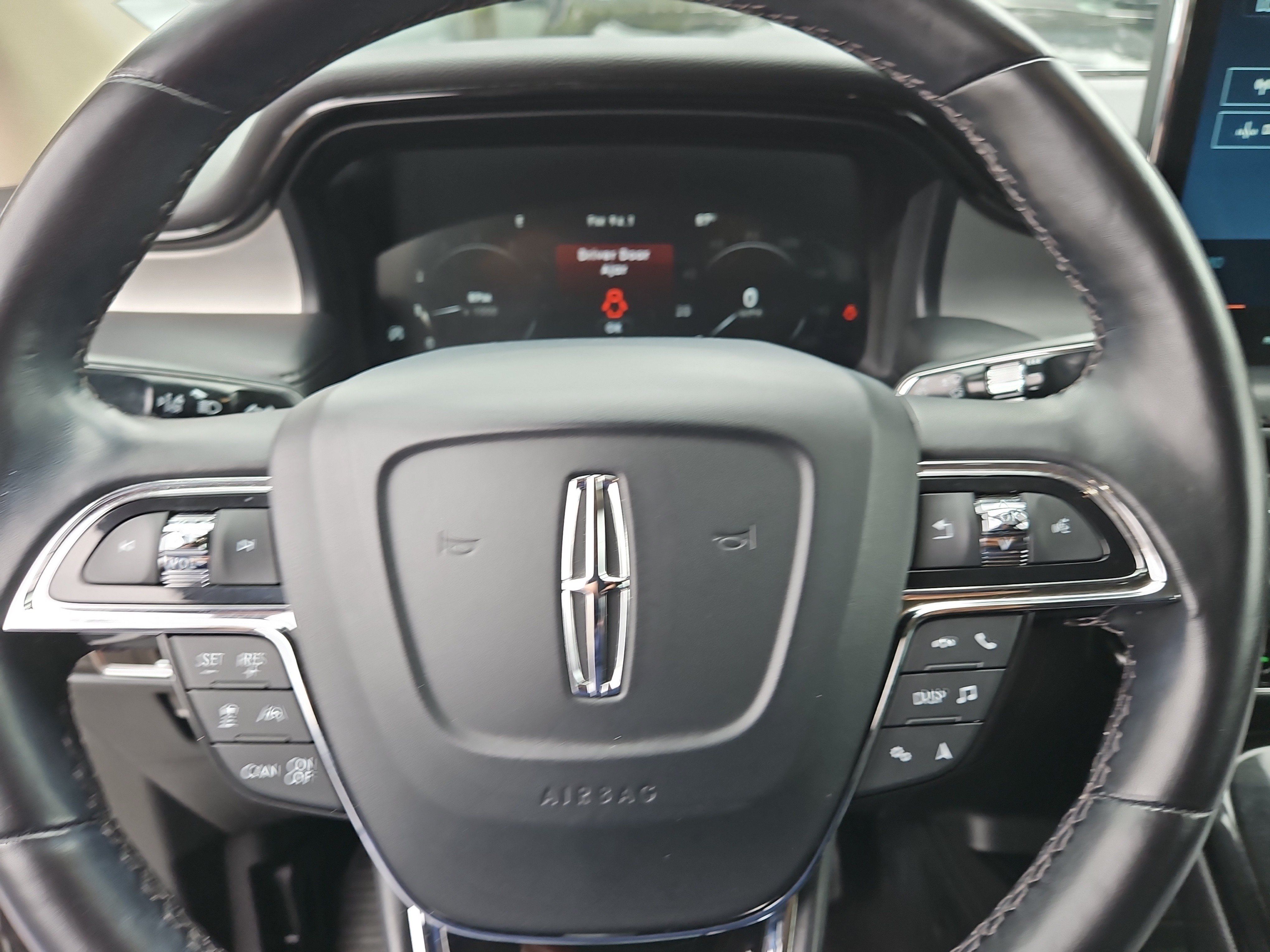 Used 2023 Lincoln Nautilus Reserve w/ Equipment Group 201A AWD/4WD image 17