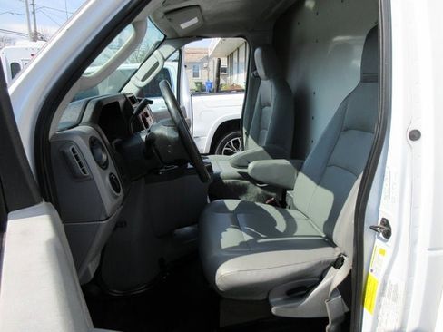 Used 2015 Ford E-350 and Econoline 350 Super Duty RWD image 13
