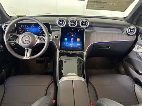 Used 2026 Mercedes-Benz GLC 300 4MATIC image 16