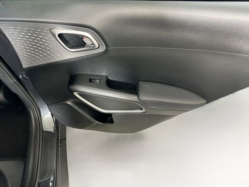 Used 2025 Kia Soul LX w/ LX Technology Package image 26