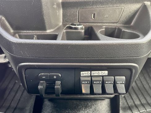 Used 2019 Ford Transit 250 148 Medium Roof image 13