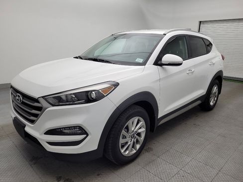 Used 2017 Hyundai Tucson SE Plus image 2