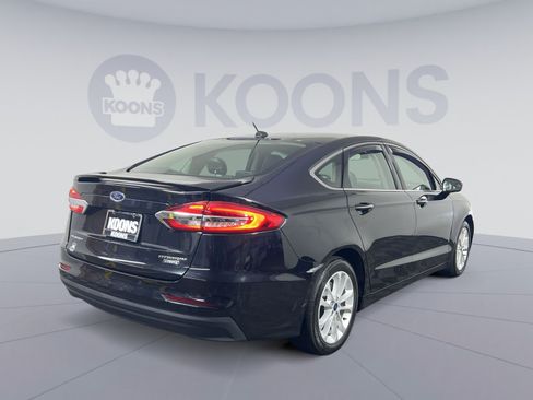 Used 2020 Ford Fusion Energi Titanium FWD image 11