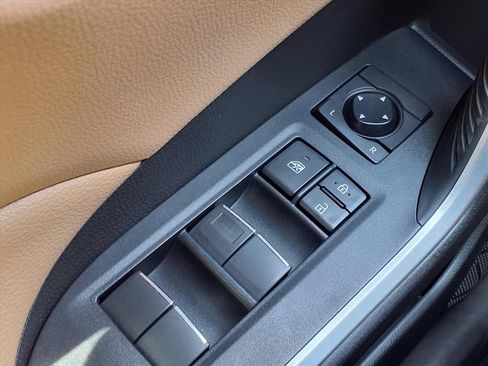 Used 2020 Toyota RAV4 XLE Premium FWD image 25