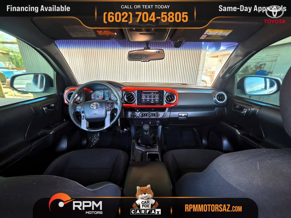 Used 2017 Toyota Tacoma TRD Off-Road AWD/4WD image 8