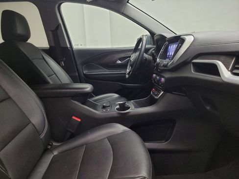 Used 2023 GMC Terrain SLT image 21