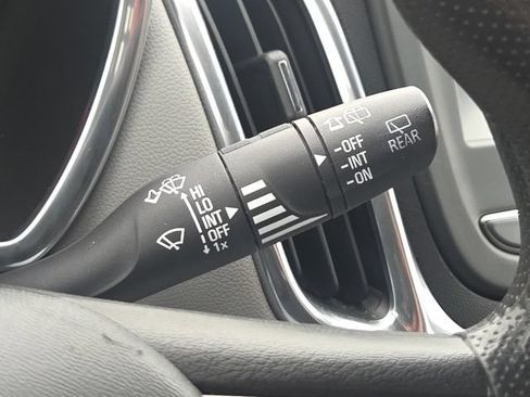 Used 2018 Chevrolet Equinox LS FWD image 39