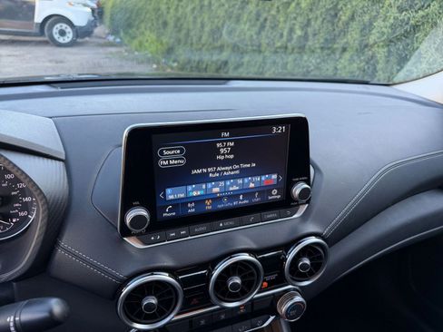 Used 2025 Nissan Sentra SV image 20