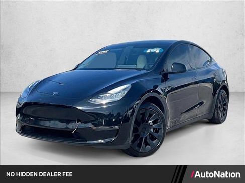Used 2022 Tesla Model Y Long Range AWD/4WD image 1