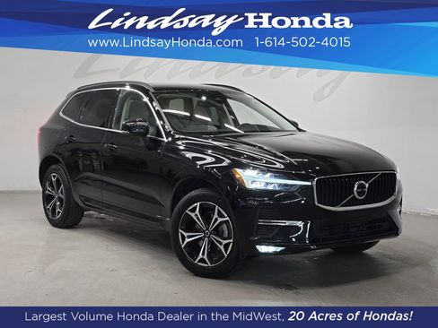 Used 2022 Volvo XC60 B5 Momentum w/ Climate Package image 1