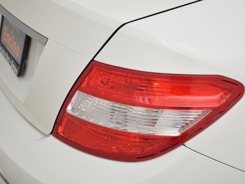 Used 2008 Mercedes-Benz C 300 Sedan image 12