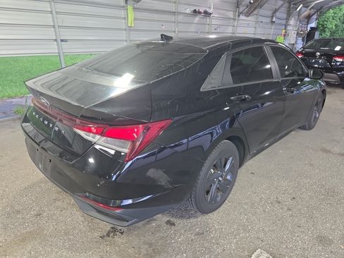 Used 2021 Hyundai Elantra SEL FWD image 6