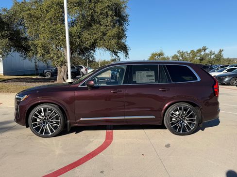 New 2026 Volvo XC90 B6 Ultra w/ Lounge Package AWD/4WD image 3