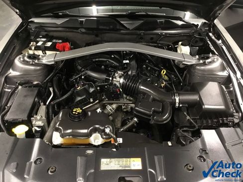 Used 2014 Ford Mustang Convertible image 41