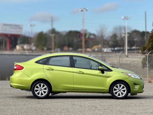 Used 2012 Ford Fiesta SE image 7