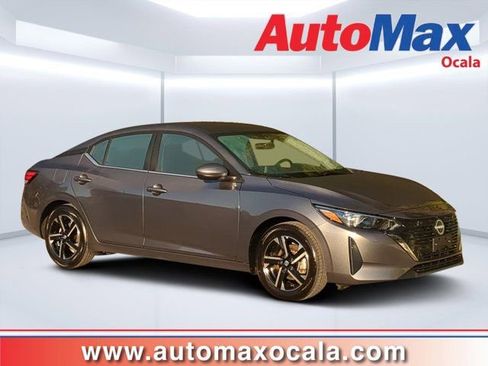 Used 2025 Nissan Sentra SV image 1