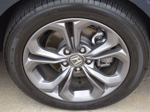 Used 2024 Honda Accord EX image 12