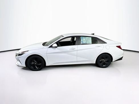 Used 2022 Hyundai Elantra Blue FWD image 8