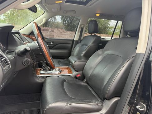 Used 2018 INFINITI QX80 4WD w/ Driver Assistance Package image 11