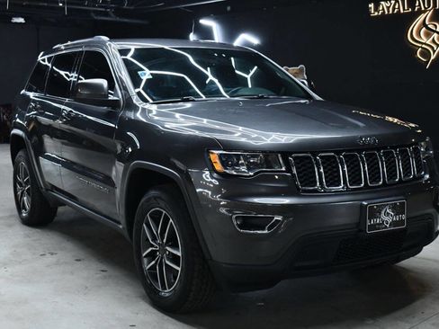 Used 2019 Jeep Grand Cherokee Laredo w/ 18" Wheel & 8.4" Radio Group image 2