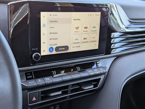 Used 2025 Toyota Camry SE image 15