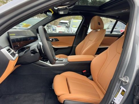 Used 2025 BMW 330i xDrive Sedan w/ Convenience Package image 21