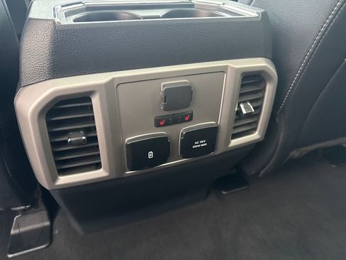 Used 2022 Ford F350 Lariat w/ Black Appearance Package image 19